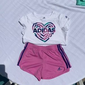 Adidas matching set medium T-shirt and shorts